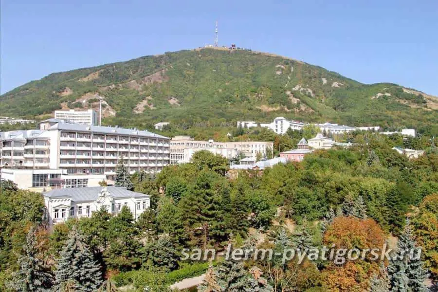 Парк, особняк, гора Машук